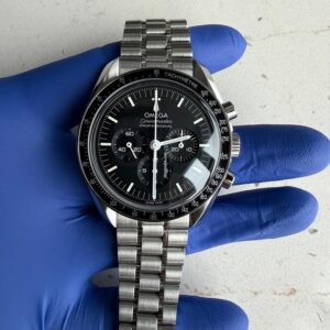 Alternative view of Omega Speedmaster Professional Moonwatch